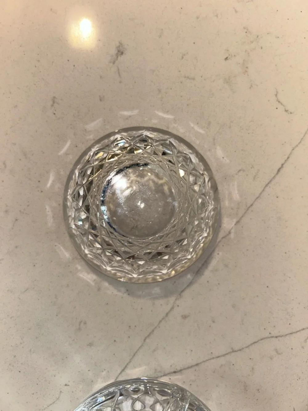 CRYSTAL VINTAGE SMALL ASHTRAY 3.5in diameter with two cigarette cutouts